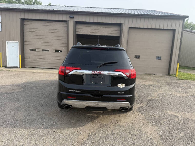 2017 GMC Acadia Denali