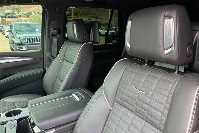 2025 Cadillac Escalade-V