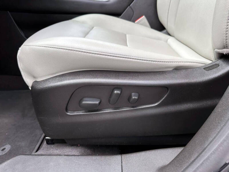 2022 Cadillac XT4 Luxury