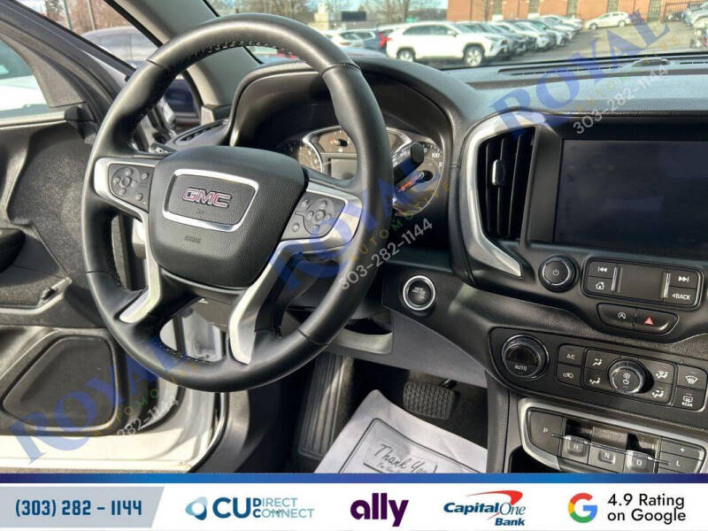 2024 GMC Terrain SLT