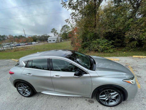 2017 Infiniti QX30 Sport