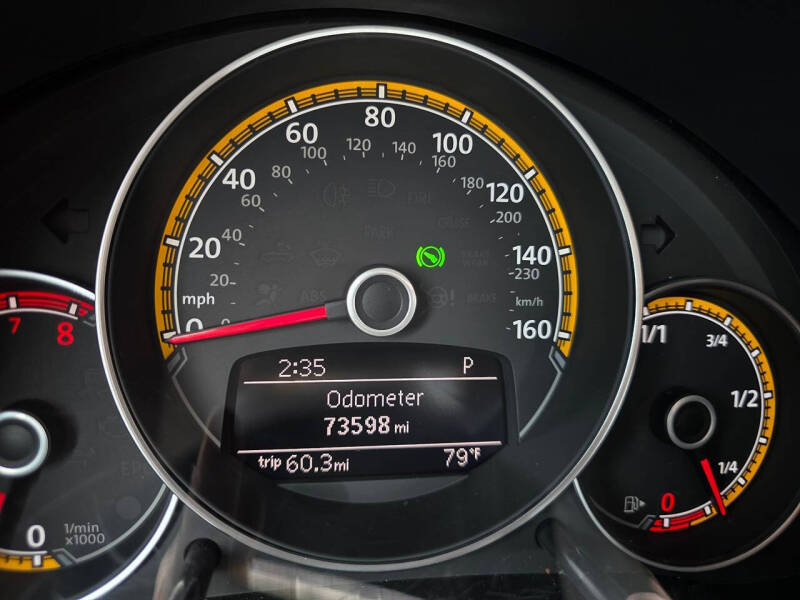2016 Volkswagen Beetle 1.8T Dune