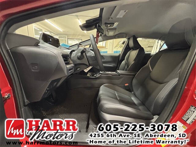 2025 Toyota Prius XLE