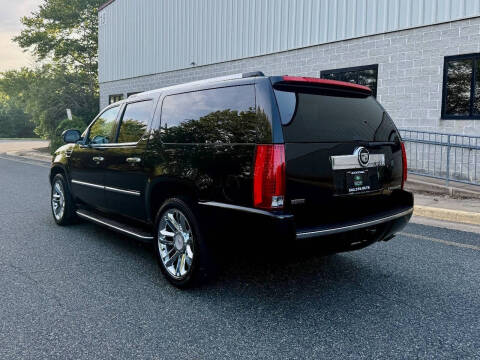 2011 Cadillac Escalade ESV Luxury