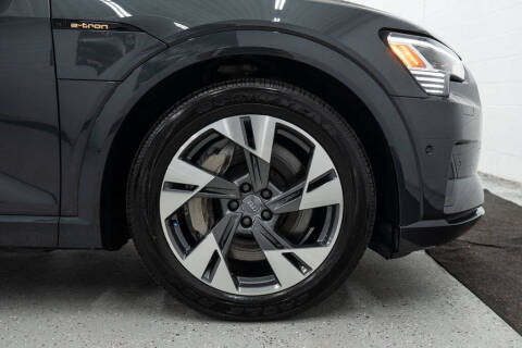 2021 Audi e-tron quattro Premium Plus