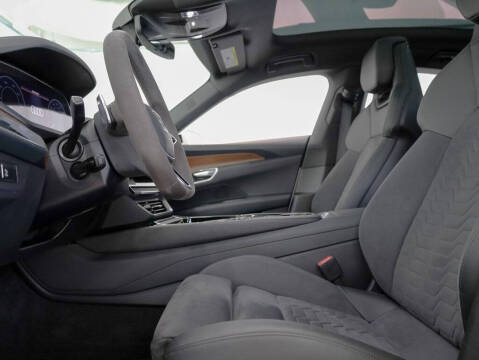 2022 Audi e-tron GT quattro Premium Plus