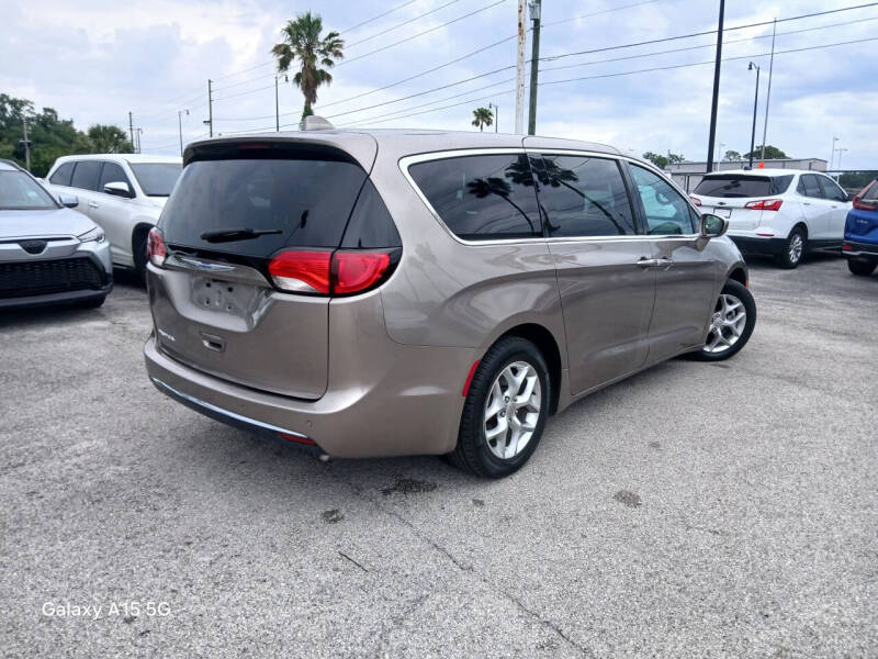 2018 Chrysler Pacifica Touring Plus