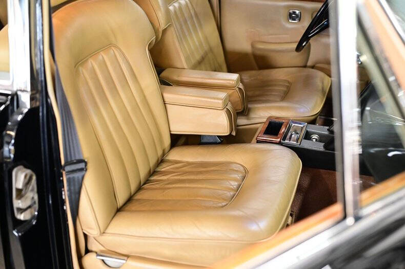 1972 Rolls-Royce SILVER CLOUD LWB