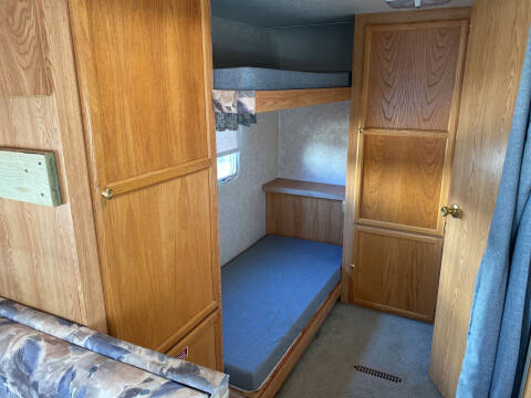 2003 R-Vision Trail Lite