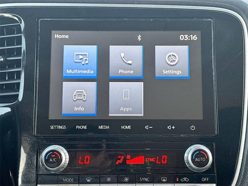 2020 Mitsubishi Outlander SE