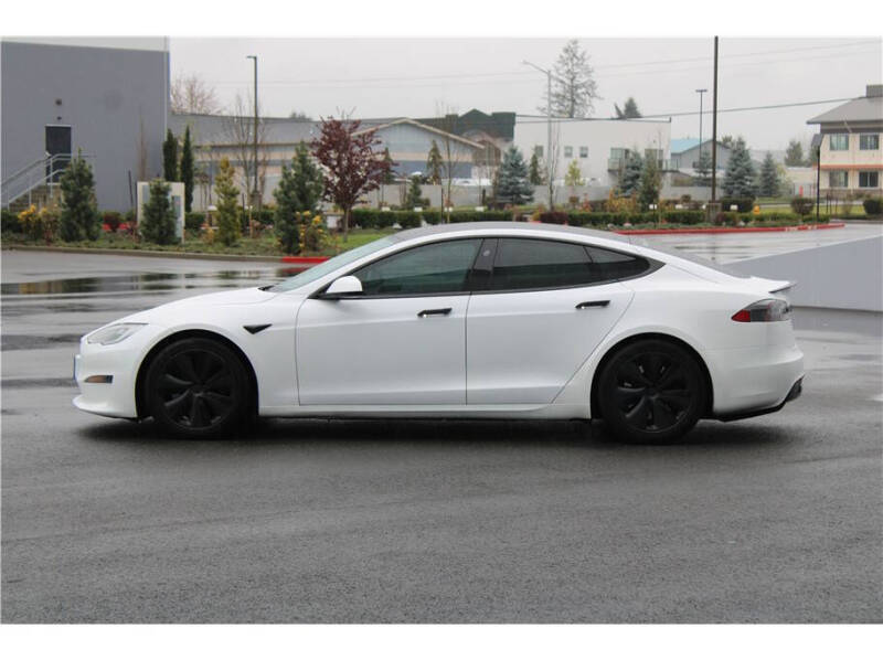 2022 Tesla Model S Plaid