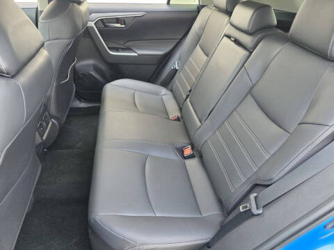 2021 Toyota RAV4 Hybrid XLE Premium