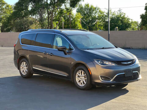 2020 Chrysler Pacifica Touring L
