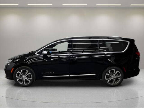 2025 Chrysler Pacifica Pinnacle