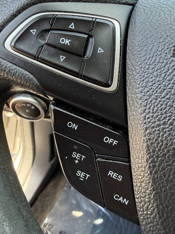 2017 Ford Focus SEL