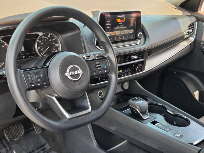 2023 Nissan Rogue SV - Photo 8
