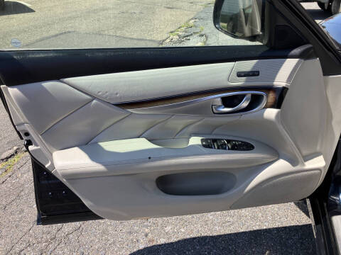 2016 Infiniti Q70L 3.7