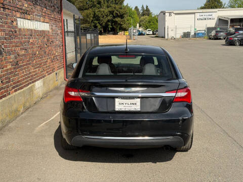 2013 Chrysler 200 LX