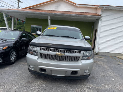 2011 Chevrolet Avalanche for sale at PIONEER USED AUTOS & RV SALES in Lavalette WV
