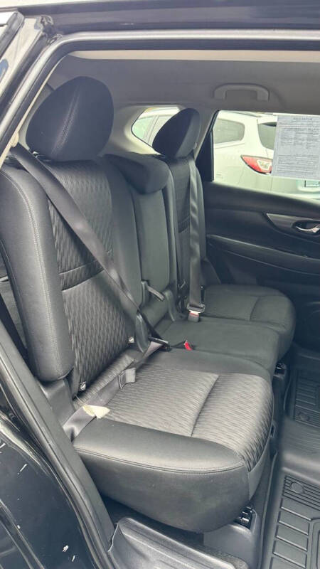 2018 Nissan Rogue SV