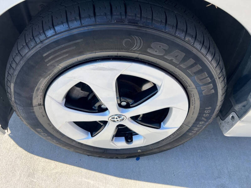 2014 Toyota Prius Three