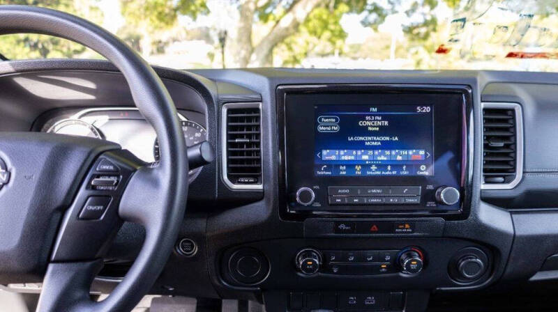 2024 Nissan Frontier SV