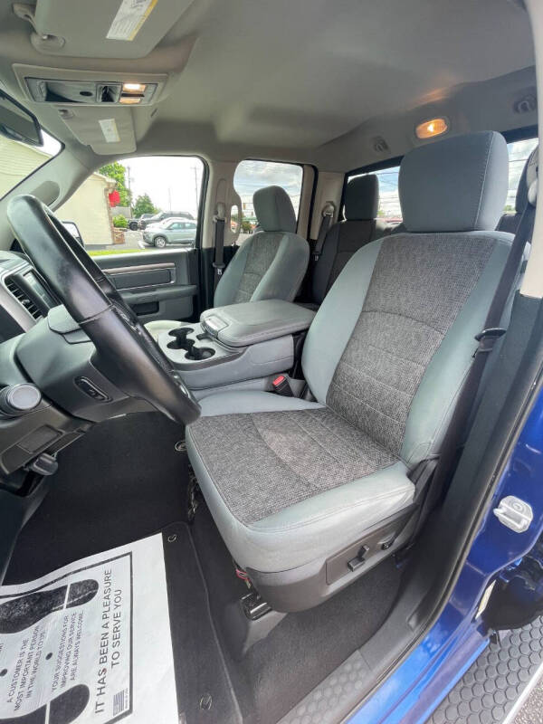 2017 RAM 1500 SLT