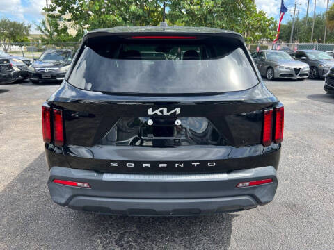 2022 Kia Sorento LX