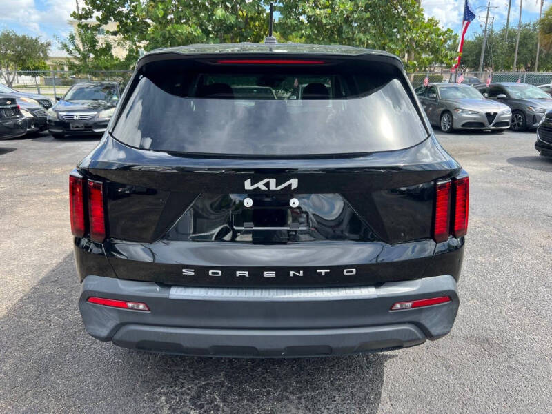 2022 Kia Sorento LX