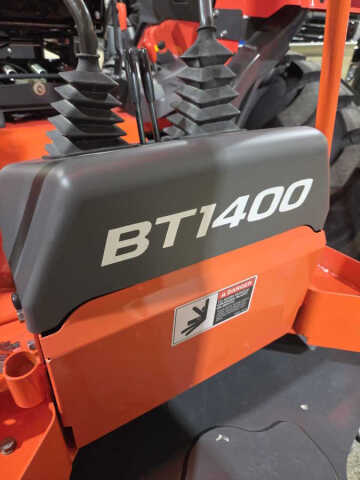 2021 Kubota M62  Tractor  Loader  Backhoe