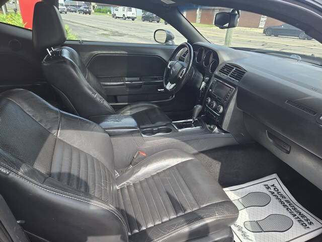 2013 Dodge Challenger SXT Plus