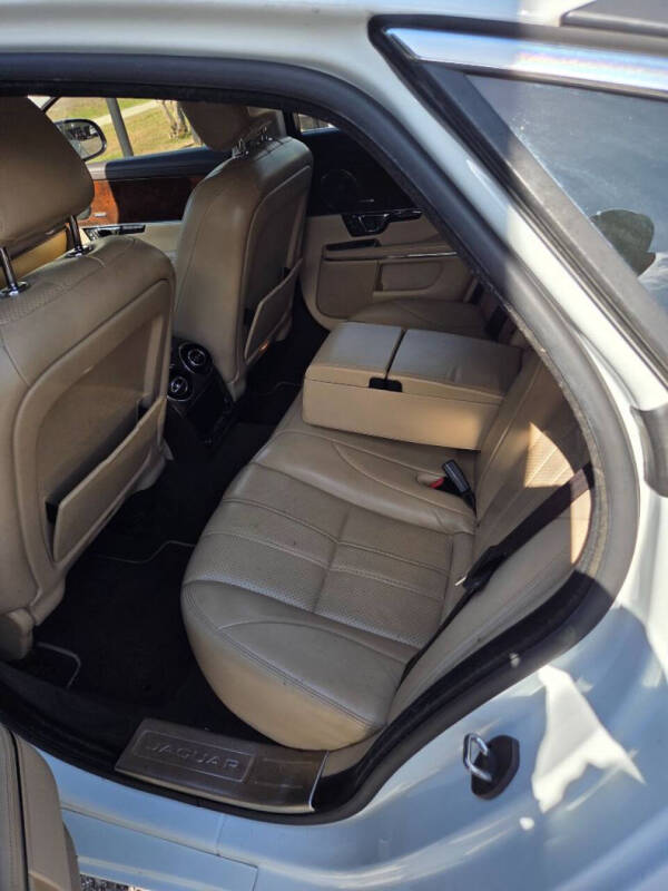 2014 Jaguar XJ