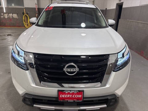 2025 Nissan Pathfinder Platinum