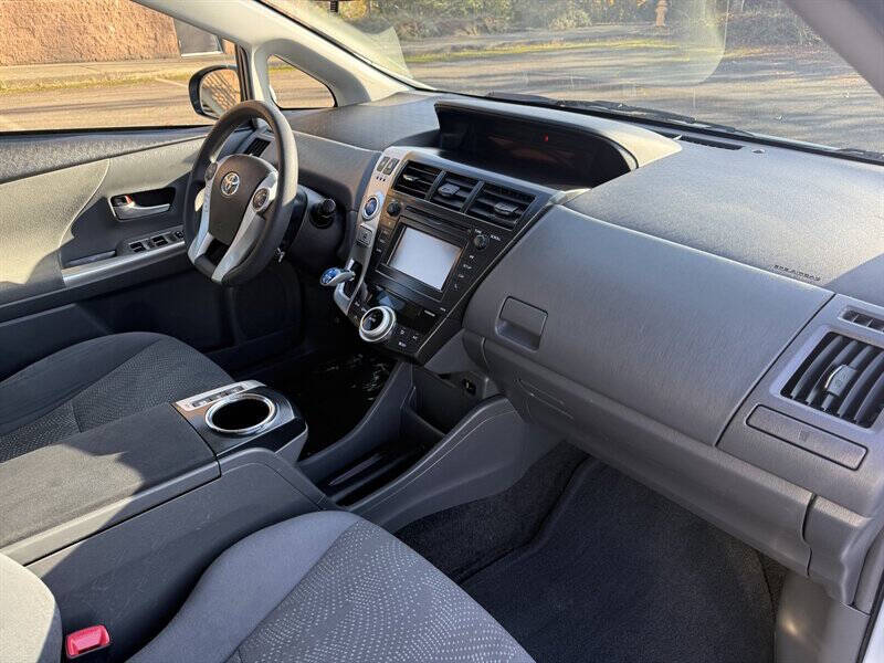 2014 Toyota Prius v Two