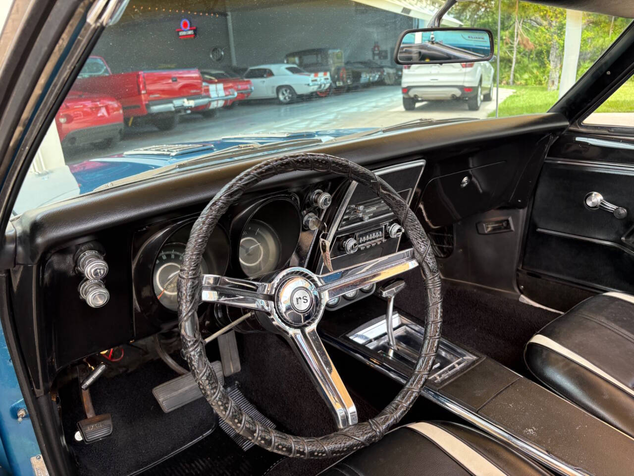 1967 Chevrolet Camaro 23