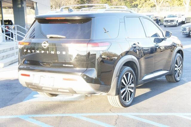 2023 Nissan Pathfinder Platinum