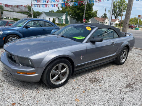 2006 Ford Mustang for sale at Antique Motors in Plymouth IN