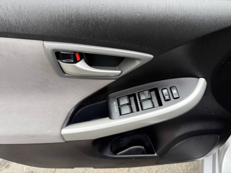 2012 Toyota Prius Two