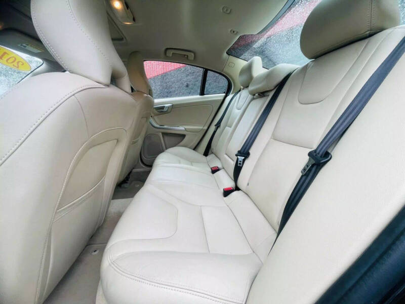 2015 Volvo S60 T5 Drive-E Platinum