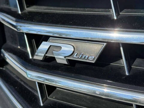 2017 Volkswagen Passat 1.8T R-Line