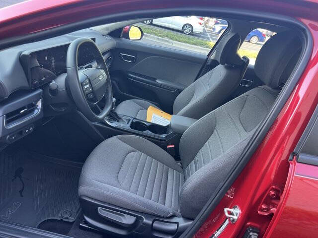 2025 Kia K4 EX