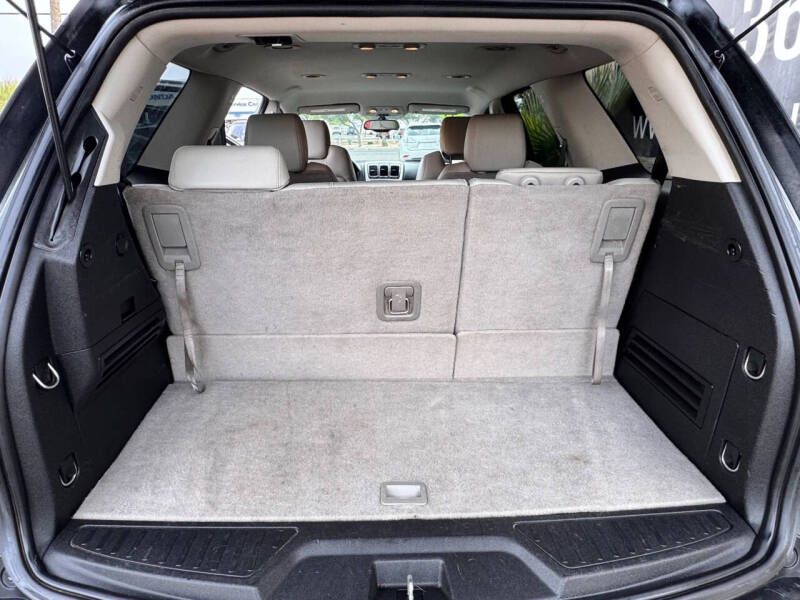 2011 GMC Acadia SLT-2