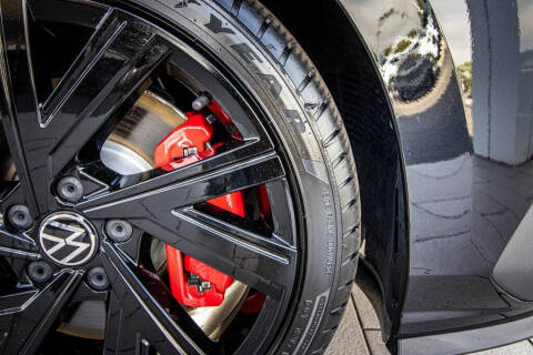 2023 Volkswagen Golf GTI SE