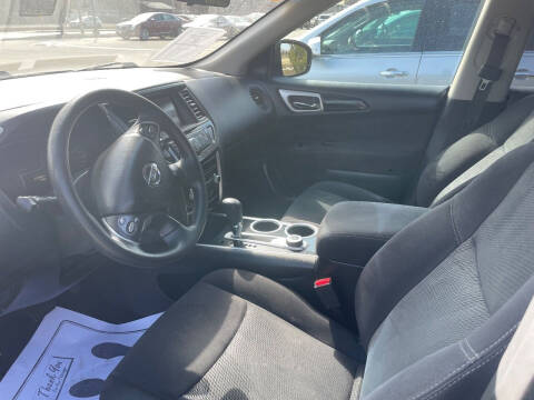 2014 Nissan Pathfinder S