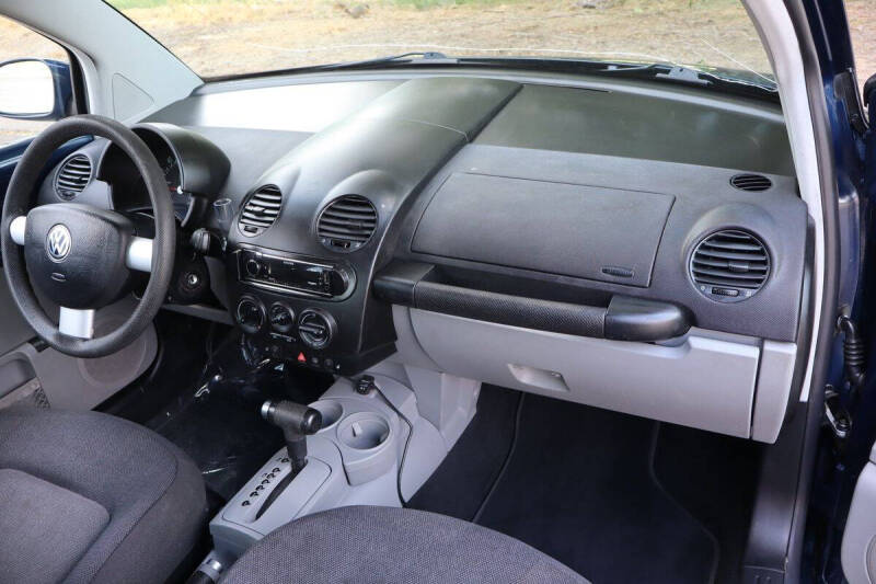 2003 Volkswagen New Beetle GL