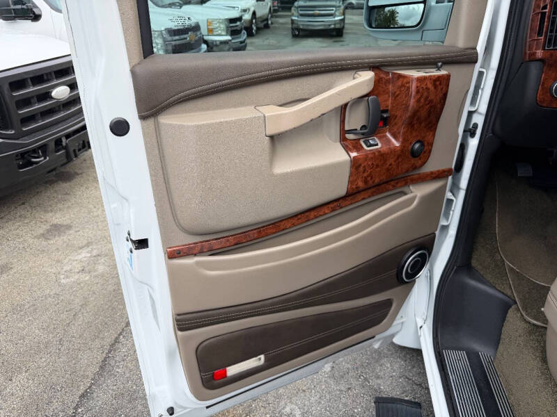 2020 GMC Savana 2500
