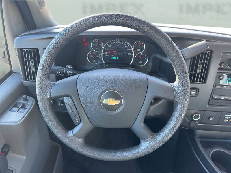 2024 Chevrolet Express 2500