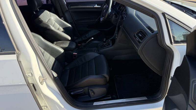 2018 Volkswagen Golf GTI S