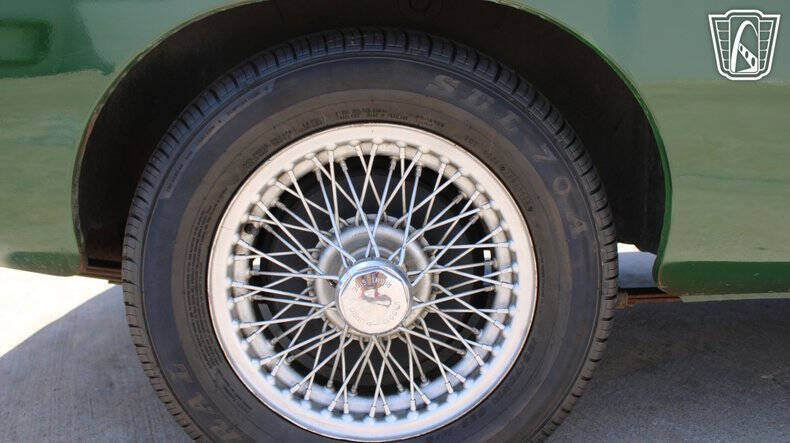 1977 MG B