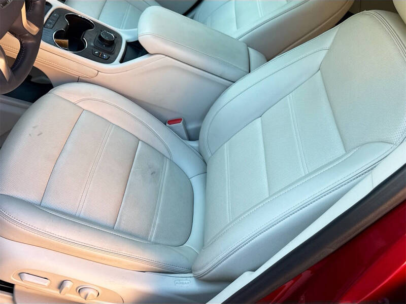 2022 GMC Acadia Denali